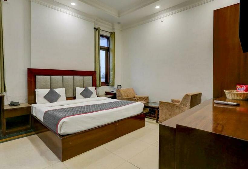 Номер Стандарт, Townhouse Hotel Selaqui Inn