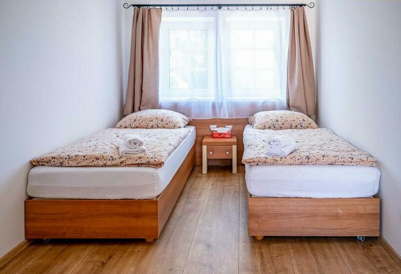 Апартаменты 2 Спальни, U Katalpy