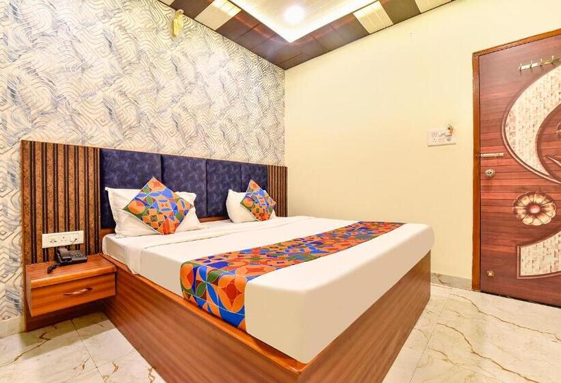 Номер Deluxe, Fabhotel Spark