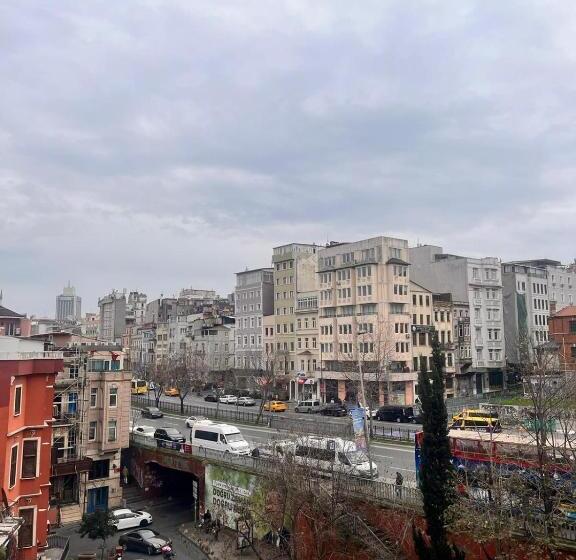 琮城市景观的豪华间, Kuzgun House