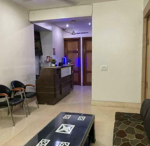 اتاق استاندارد با بالکن, Lutyens Villa Guest House Rooms