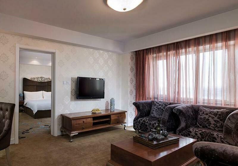 سوییت لوکس, Vienna Classic Hotel Manzhouli Zhongsu Street