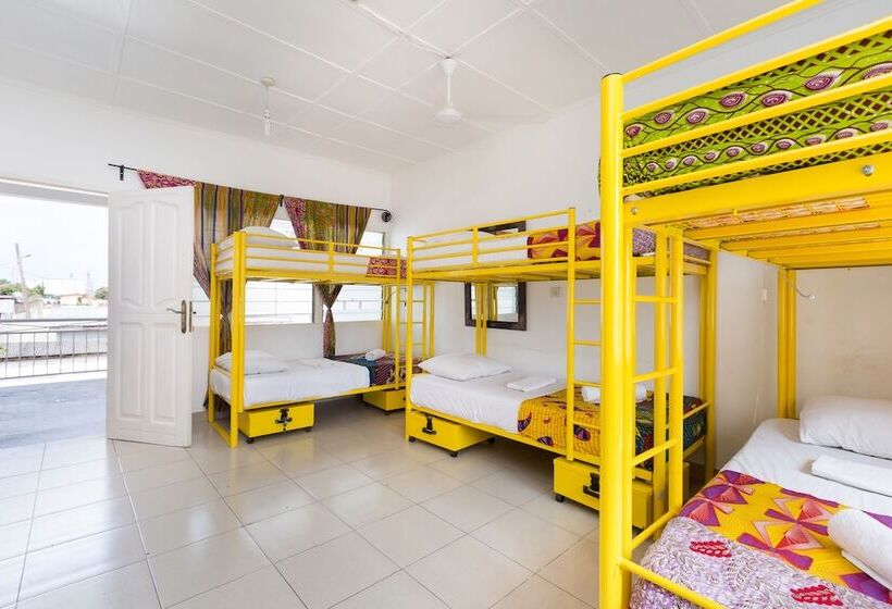 Номер Стандарт, Agoo Hostel
