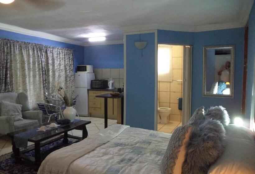 Studio Standard, Heatherdale Guesthouse & Shuttle Services