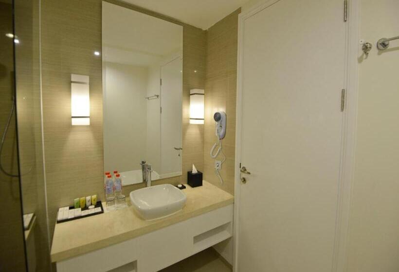 Номер Deluxe, Swiss Belhotel Jambi