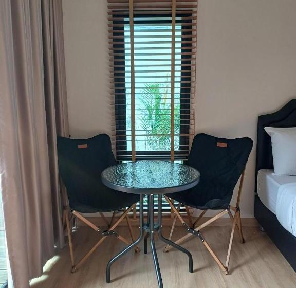 Номер Deluxe Кровать Кинг, Lake Hill Resort Kanchanaburi
