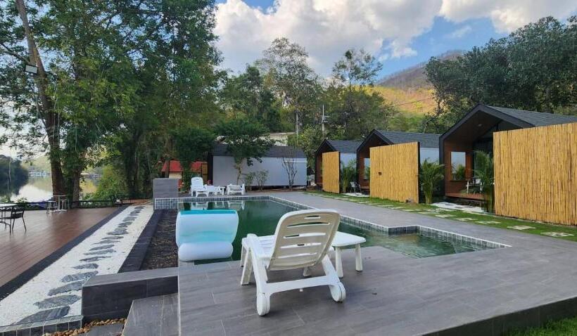 Номер Deluxe Кровать Кинг, Lake Hill Resort Kanchanaburi