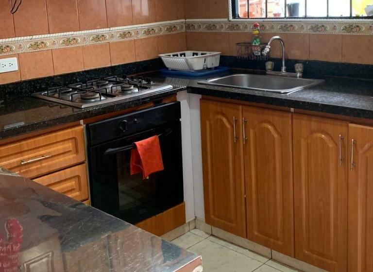 اتاق استاندارد با سرویس بهداشتی مشترک, Bogotá Rooms Aeropuerto Y Centro Conecta