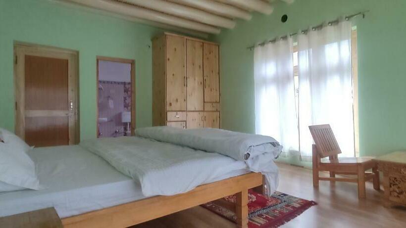 اتاق اکونومی, Streamlet Homestay
