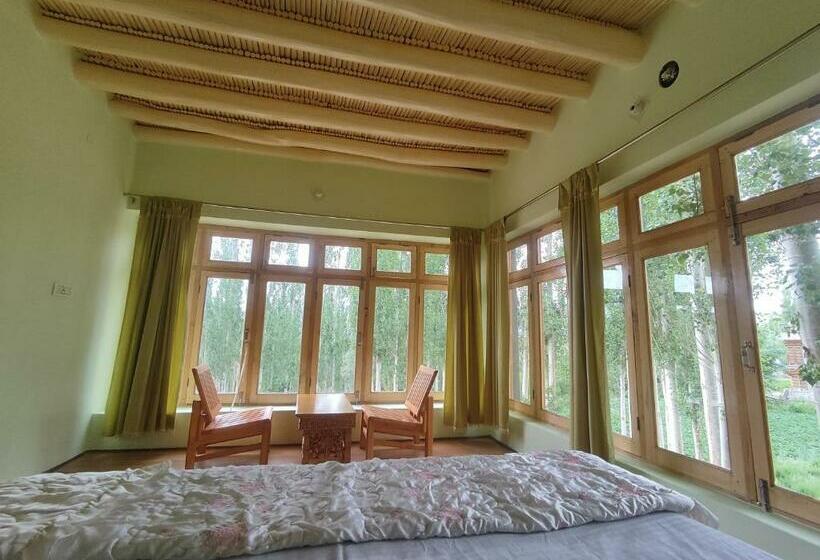اتاق استاندارد با چشم‌انداز باغ, Streamlet Homestay