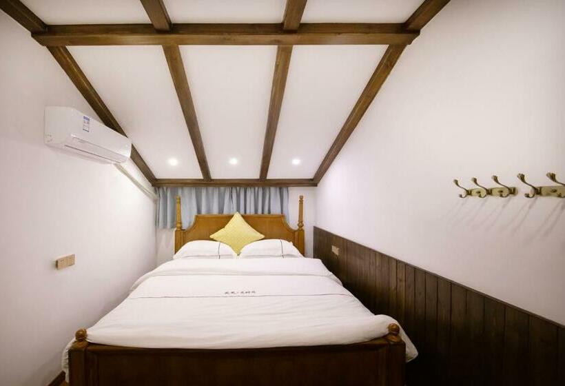 Номер Economy, Fenghuang Slowly Time Inn