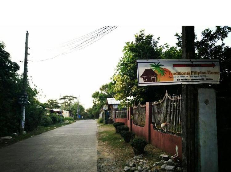 Номер Стандарт с Балконом, Traditional Filipino Home Near 100 Islands Wharf