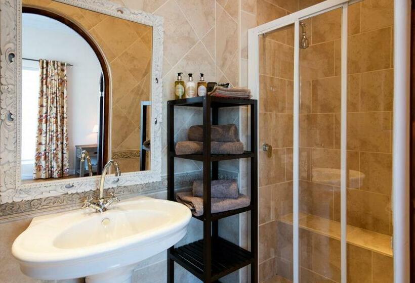 Номер Стандарт, African Tulip Guesthouse