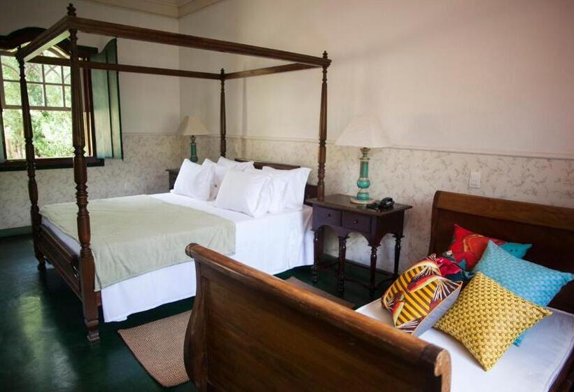Номер Deluxe, Almaserra Vila