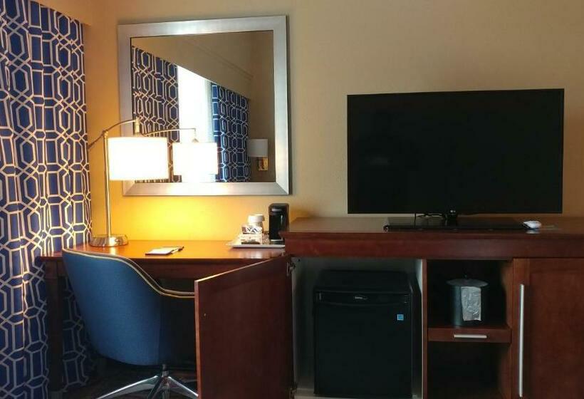 Стандартный Номер Кровать Кинг, Hampton Inn Lexington Medical Center