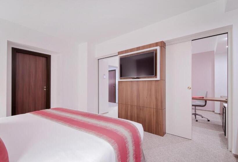 스위트 킹사이즈 침대, Ramada Plaza Craiova