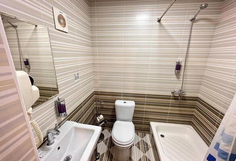 스탠다드 룸, Sarrafon Guest House