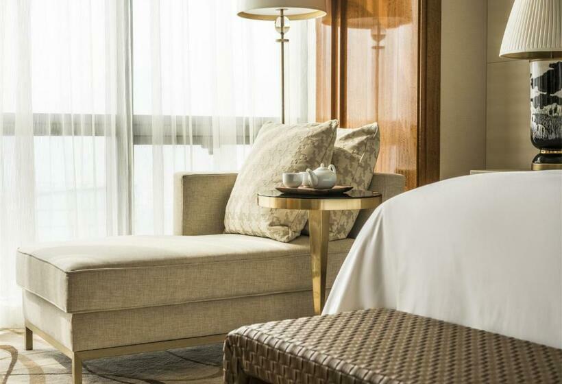 اتاق لوکس با تخت بزرگ, Four Seasons Hotel Tianjin