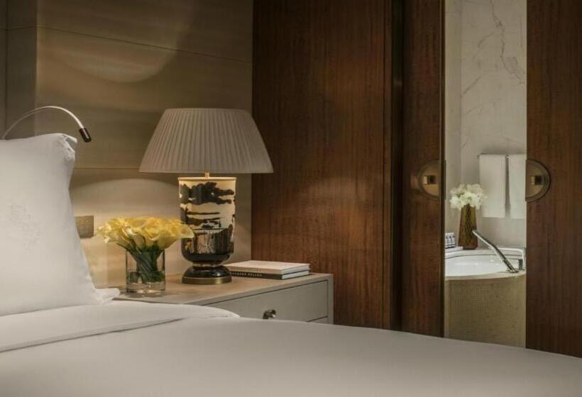 سوییت لوکس, Four Seasons Hotel Tianjin