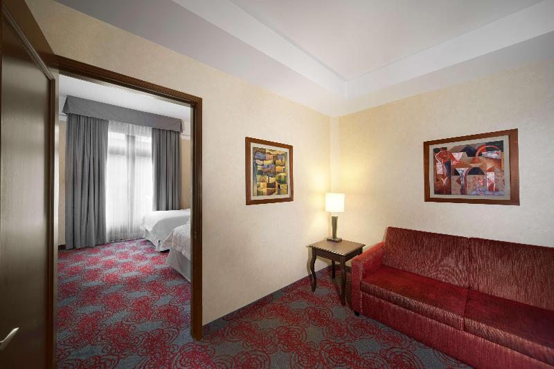 اتاق لوکس با تخت بزرگ, Four Seasons Hotel Tianjin