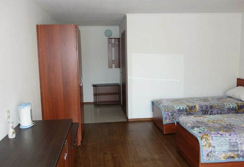 اتاق استاندارد سه نفره, Guest House Markiza