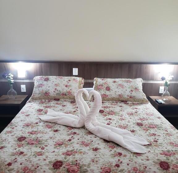 带按摩浴盆的套房, Grand Enio Hotel E Cantina