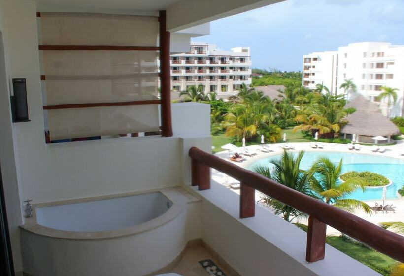 سوییت جونیور با چشم‌انداز جانبی دریا, Secrets Cap Cana Resort & Spa - Adults Only - All Inclusive