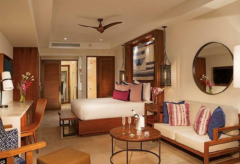 سوئیت جونیور با تخت بزرگ, Secrets Cap Cana Resort & Spa - Adults Only - All Inclusive
