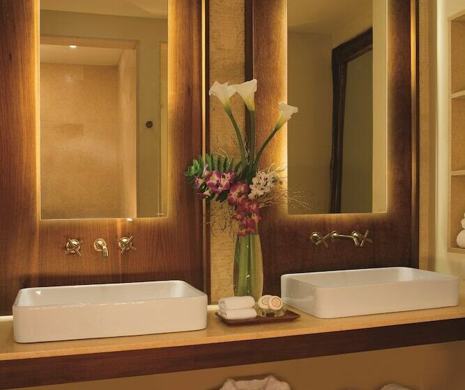سوئیت جونیور با تخت بزرگ, Secrets Cap Cana Resort & Spa - Adults Only - All Inclusive