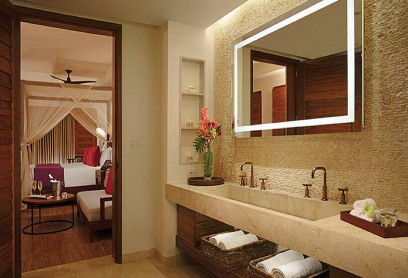 سوئیت مستر با چشم‌انداز استخر, Secrets Cap Cana Resort & Spa - Adults Only - All Inclusive