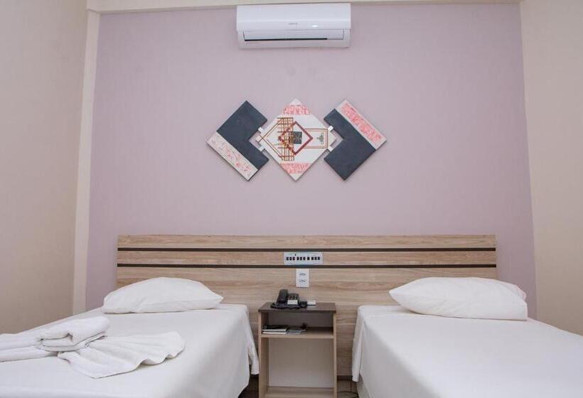 Quarto Deluxe, Mundial
