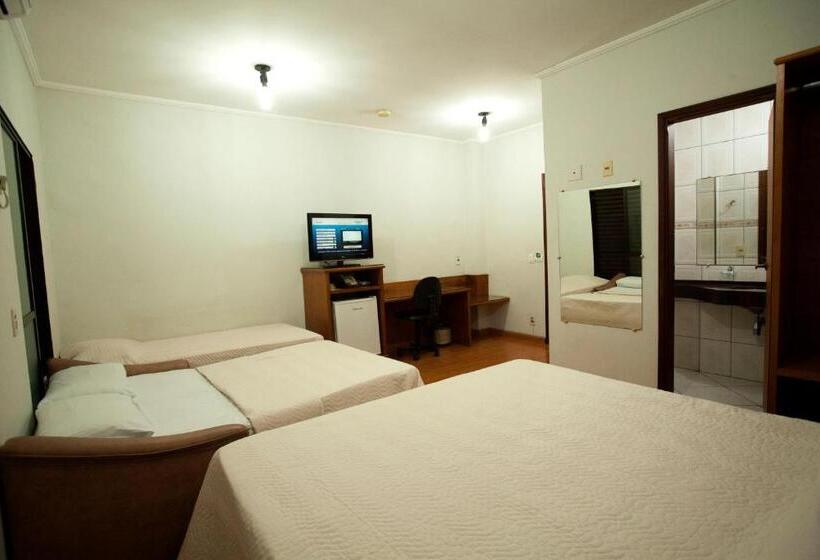 חדר דלוקס לארבעה, Indaiá Hotel Residence