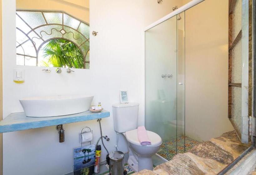 Quarto Estandar com Hidromassagem, Pousada Pontal Gardens