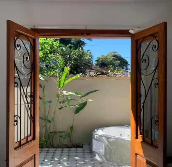 Suíte Deluxe, Pousada Pontal Gardens