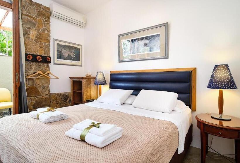 Quarto Estandar com Hidromassagem, Pousada Pontal Gardens
