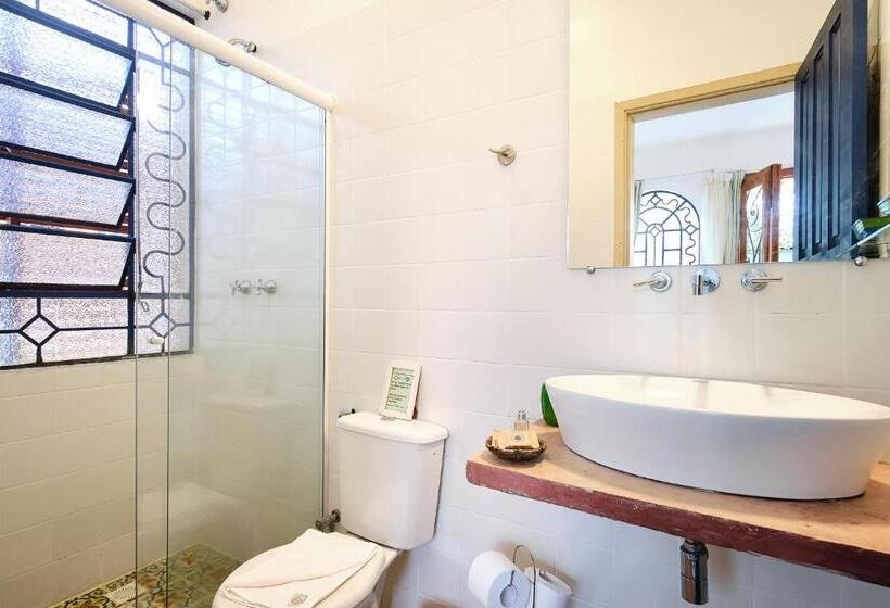 Quarto Triplo Superior, Pousada Pontal Gardens