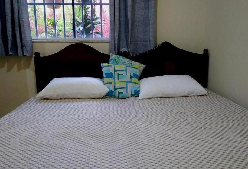اتاق استاندارد, Tanan Hostel