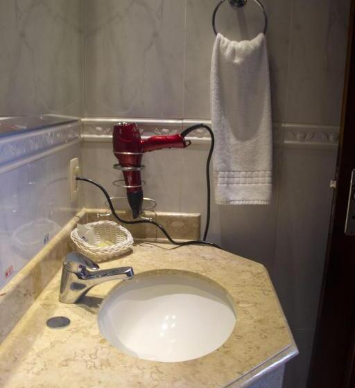 Семейный Номер Deluxe, Firenze Hotel Votuporanga   Próximo Ao Assary Clube De Campo E O Centro De Lazer Do Trabalhador   By