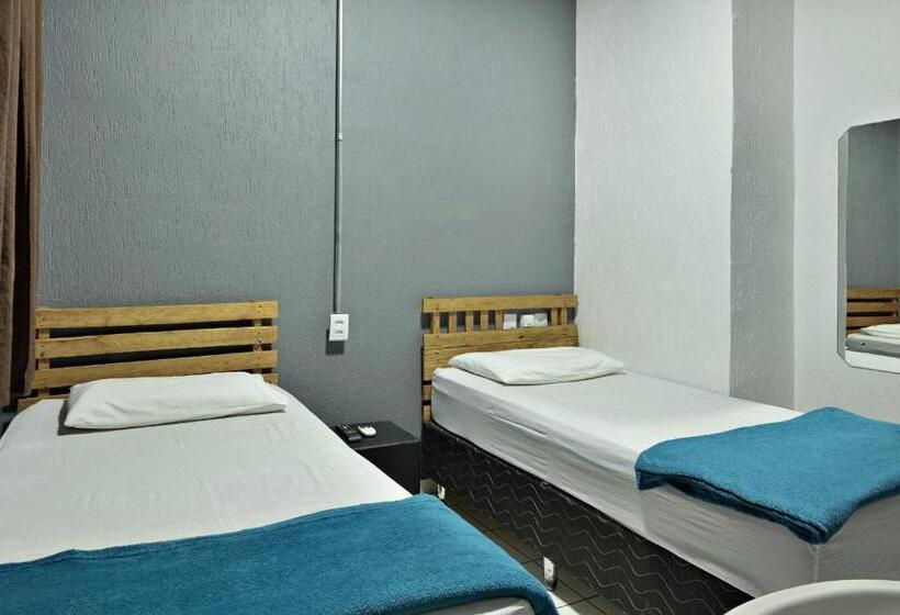 Quarto Estandar Individual, & Hostel Ribeirao