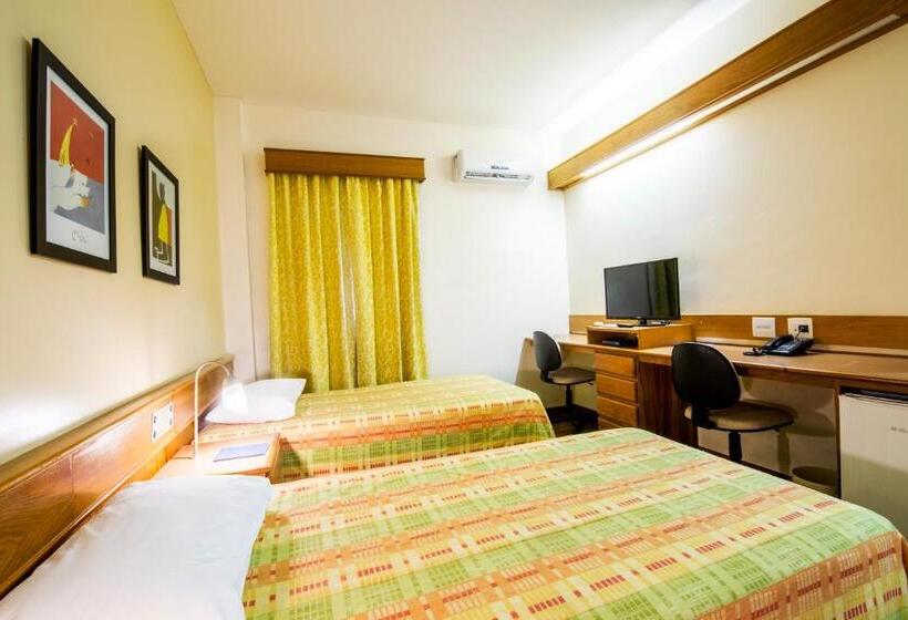 Номер Стандарт Трехместный, Jr Hotel Marilia