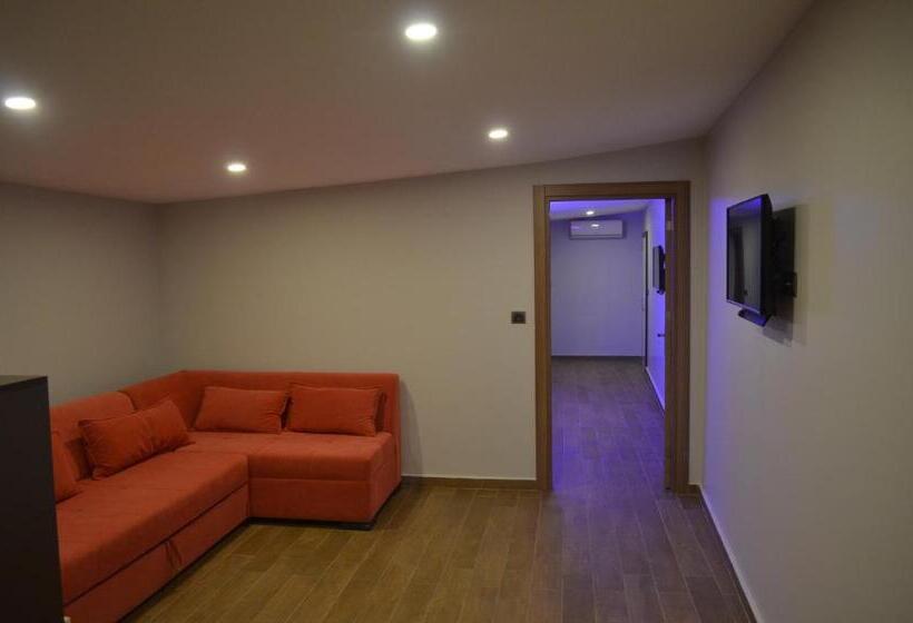 سوییت خانوادگی, Senler Boutique