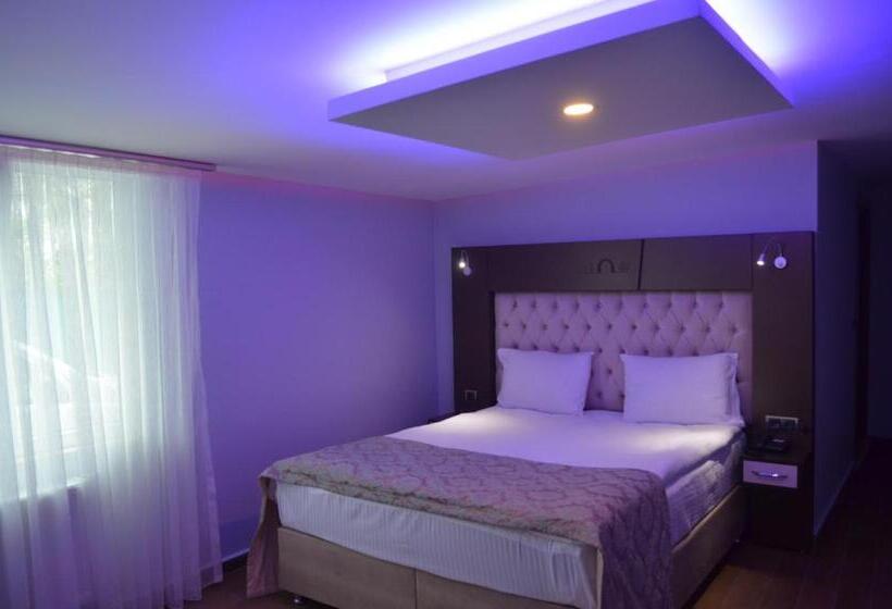 سوییت خانوادگی, Senler Boutique