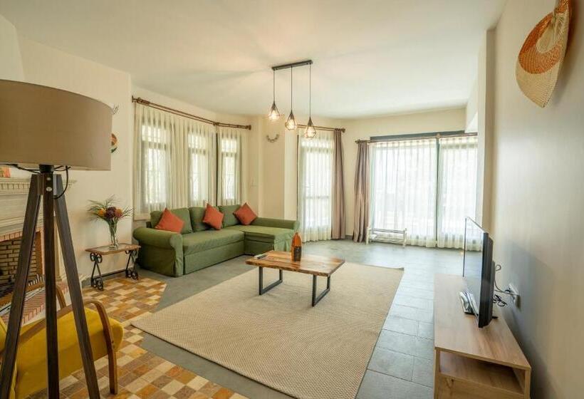 Апартаменты 2 Спальни Вид на Море, Villa Marine