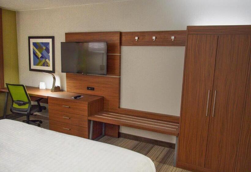 스위트, Holiday Inn Express & Suites Moore, An Ihg