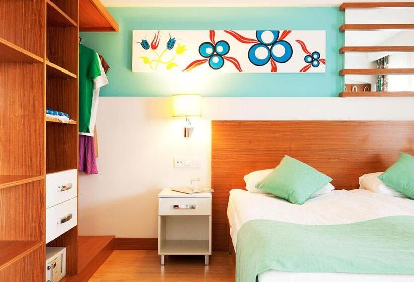 Семейный Номер Вид на Бассейн, Calimera Side Resort