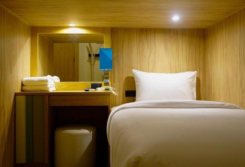 스탠다드 룸 2층 침대, The Bedrooms Hostel Pattaya