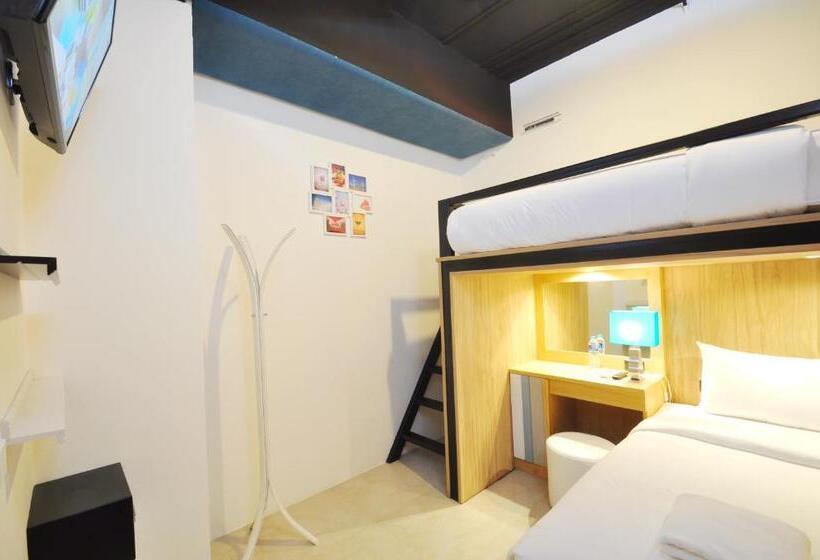 스탠다드 룸 2층 침대, The Bedrooms Hostel Pattaya
