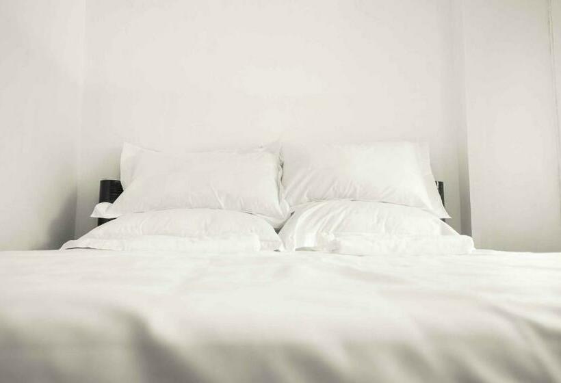 Quarto Familiar, Don Muang
