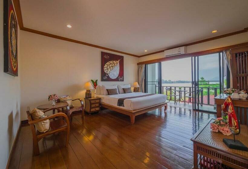 Номер Deluxe, Chiangkhan River Mountain Resort