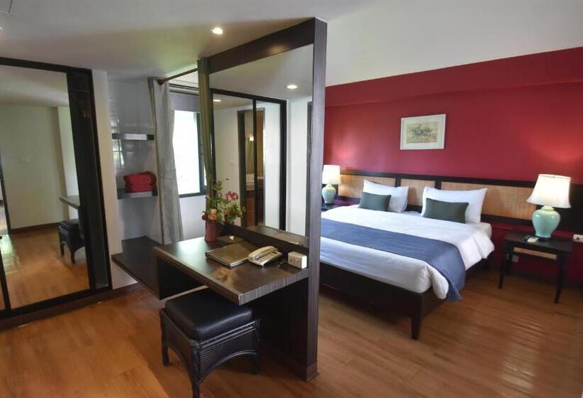 Полулюкс, Natural Park Resort Pattaya